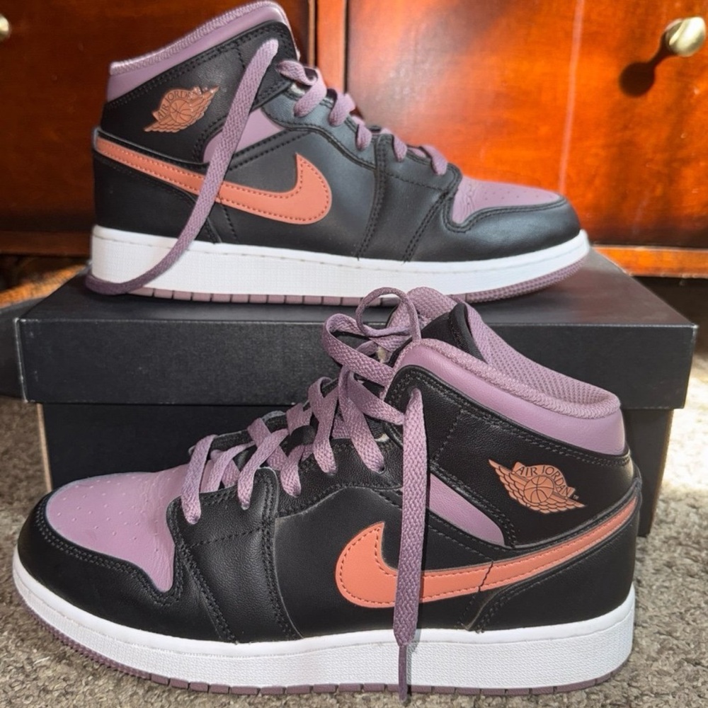Black and purple Jordan 1 youth size 6.5  High-Top Sneakers